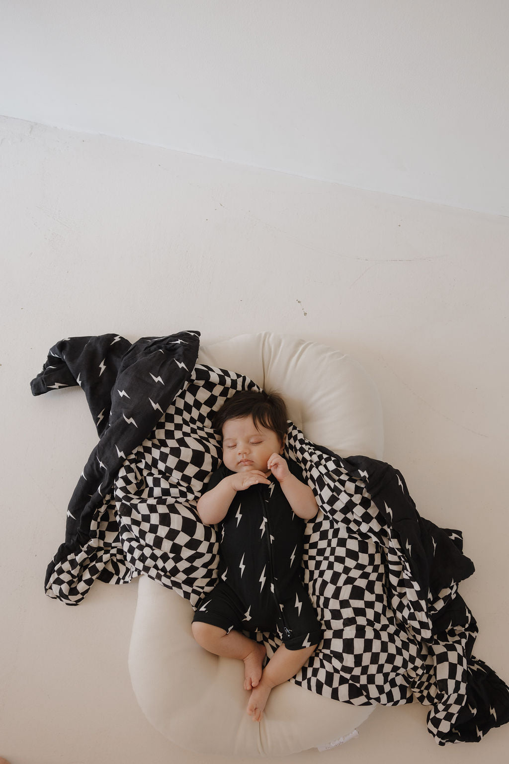 Bamboo Zip Shortie | Midnight Lightning Bolt