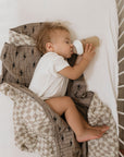 Muslin Quilt | Lightning Bolt & Wavy Checker