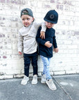 DISTRESSED JEANS - LIGHT WASH