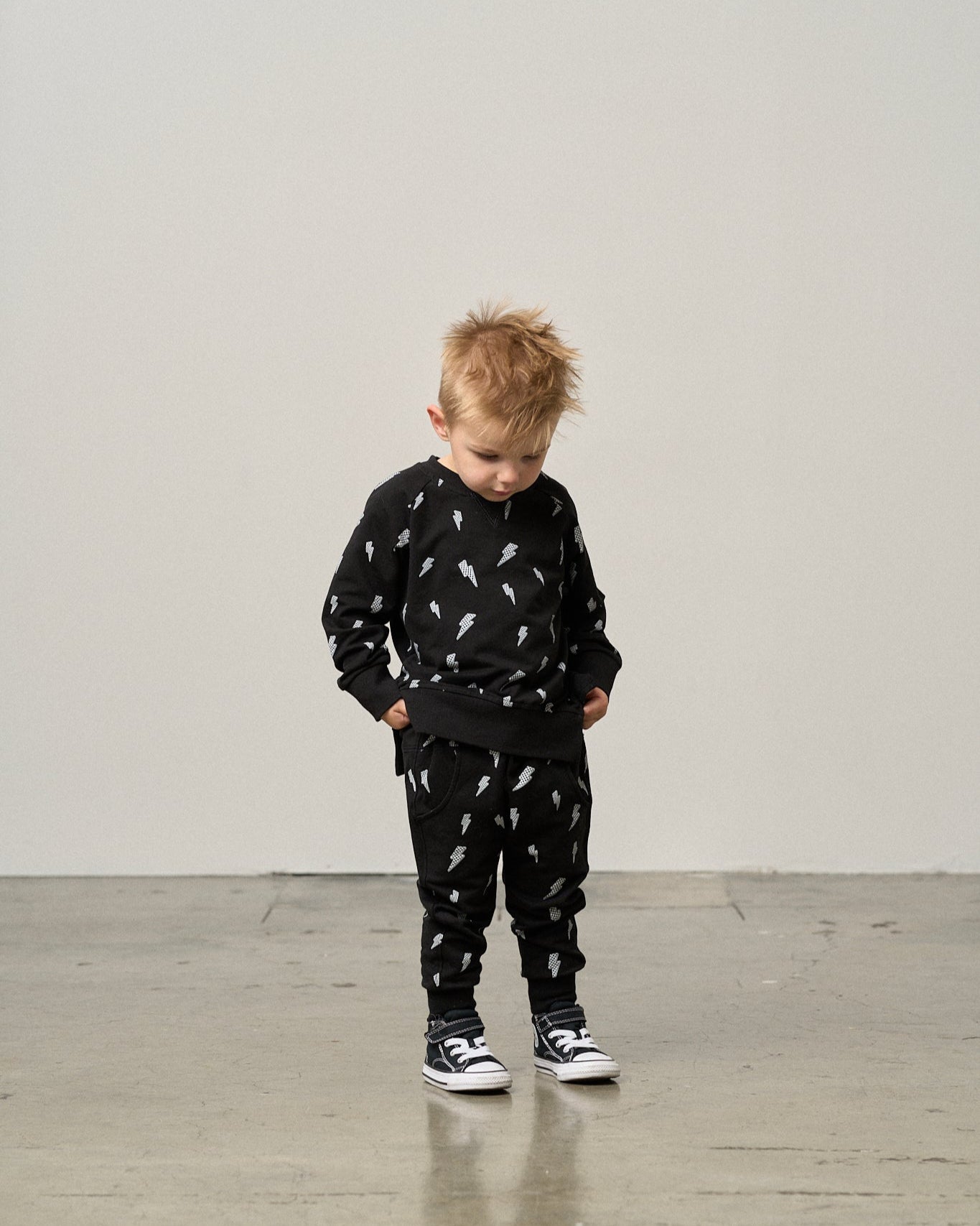 Lightning Bolt Pullover - Black