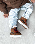 DISTRESSED JEANS - LIGHT WASH