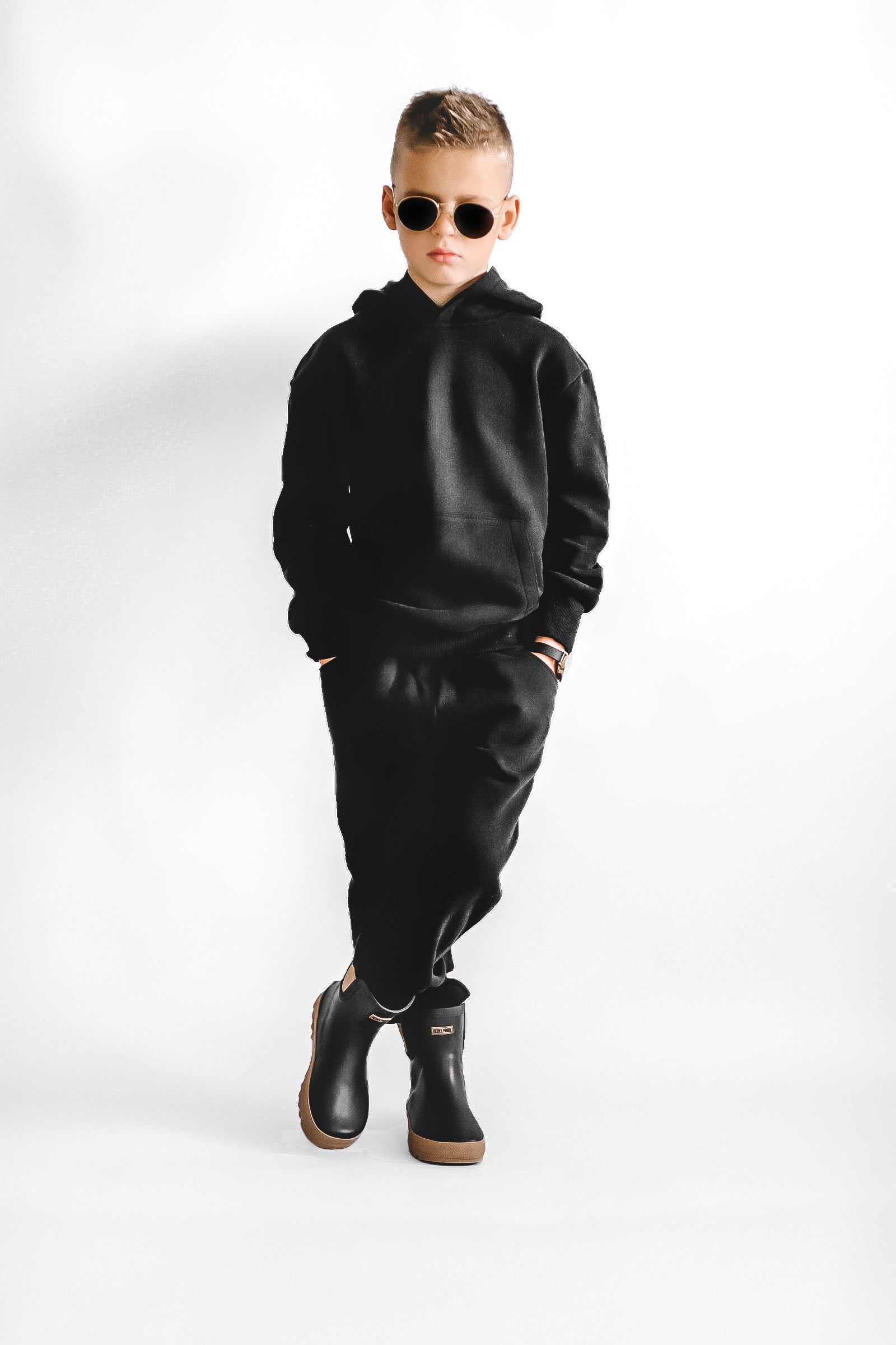 Classic Midi Rain Boot in Black / Taupe