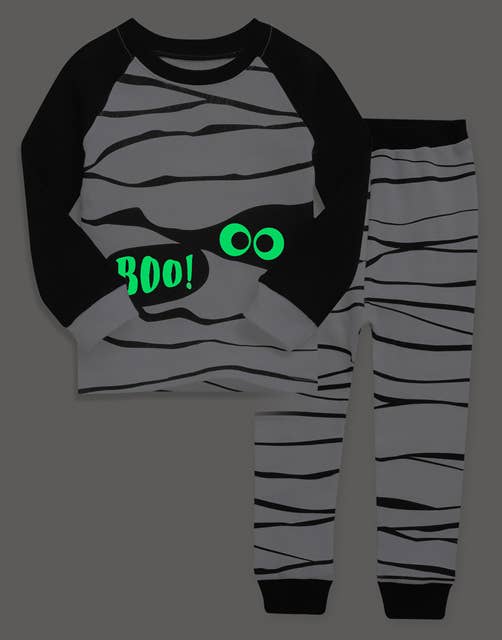 Mummy Halloween PJs || Glow in the Dark