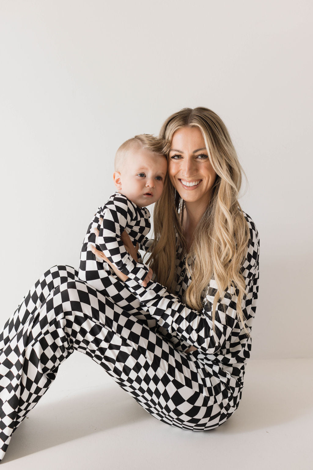 Women&#39;s Bamboo Pajama | Black &amp; White Wavy Checkerboard