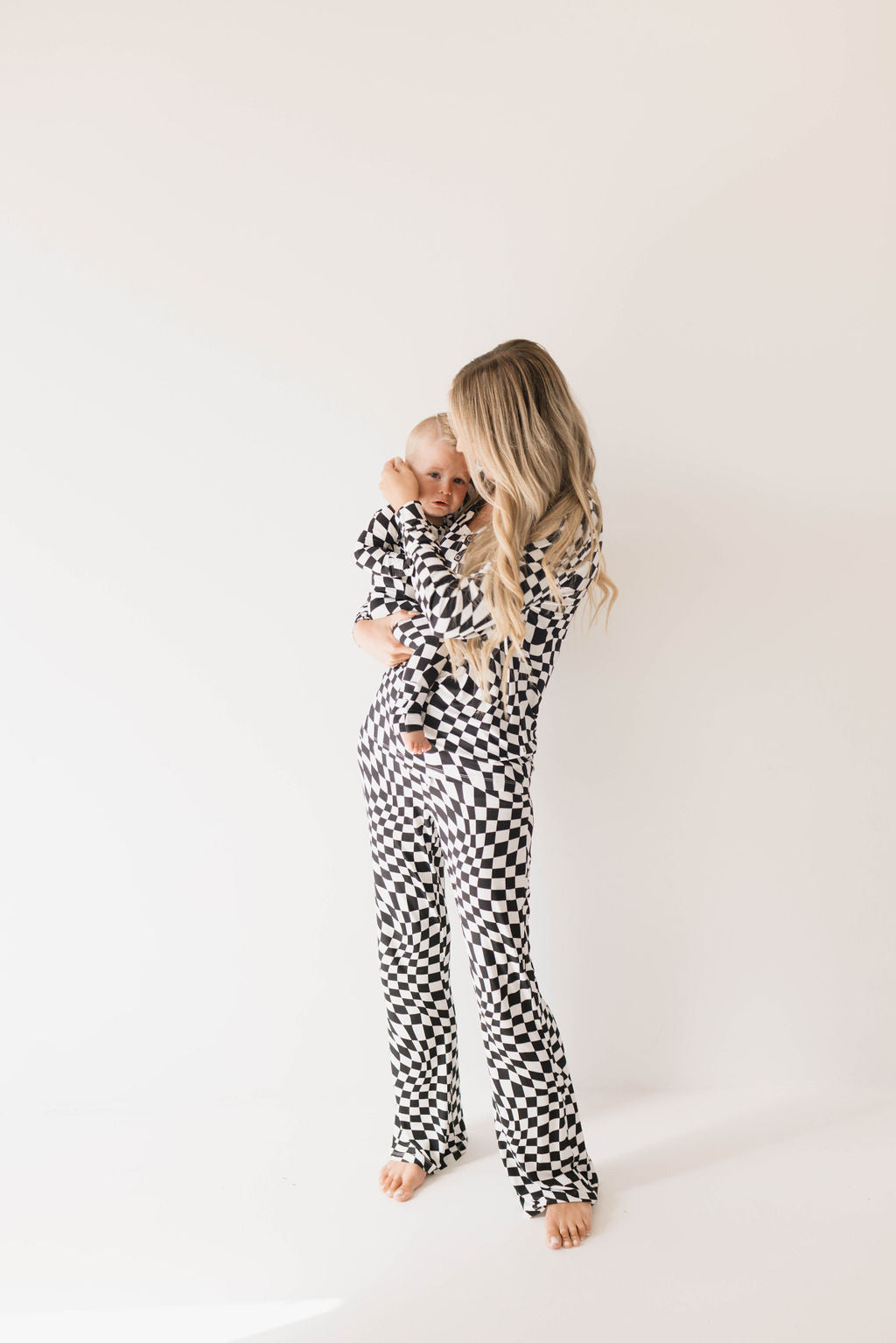 Women&#39;s Bamboo Pajama | Black &amp; White Wavy Checkerboard