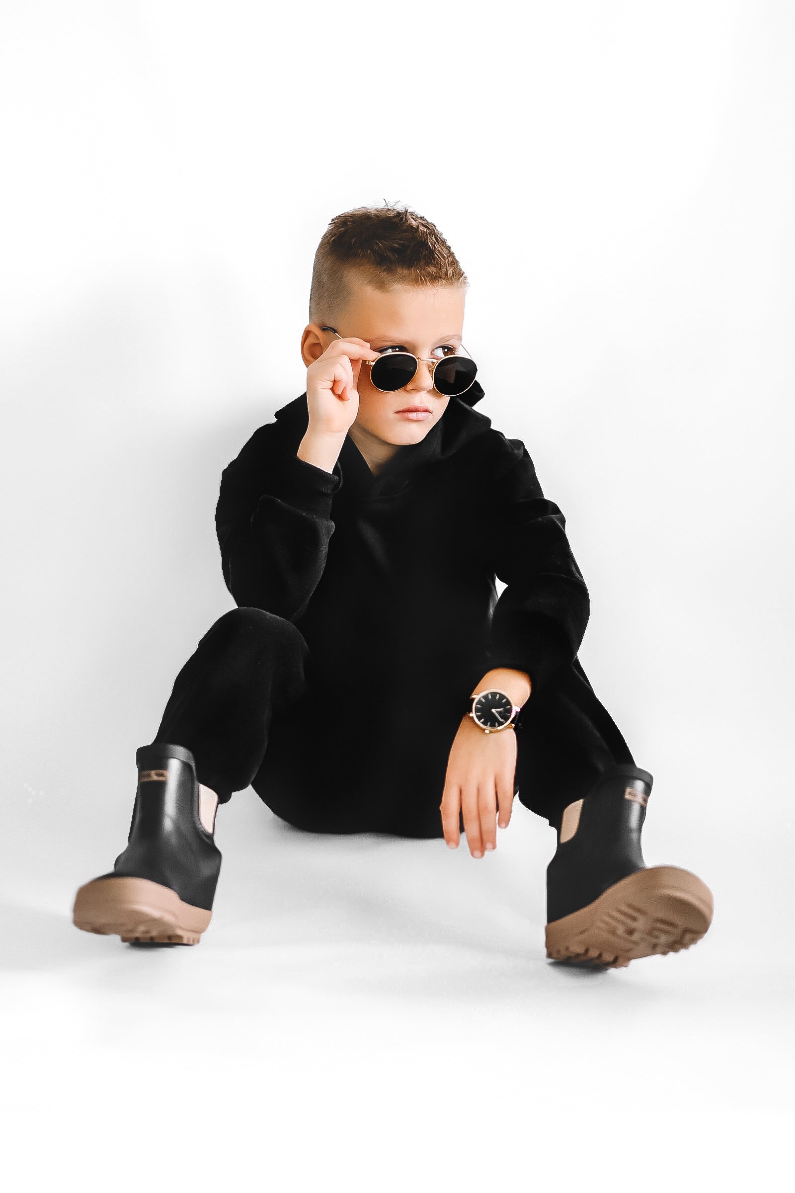 Classic Midi Rain Boot in Black / Taupe