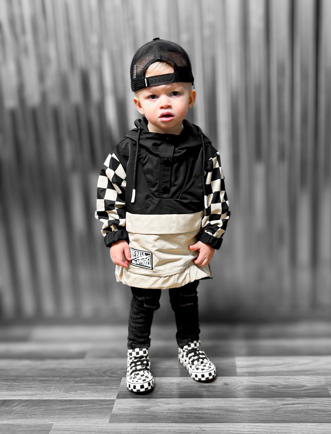 Pullover Windbreaker in Black/Oat