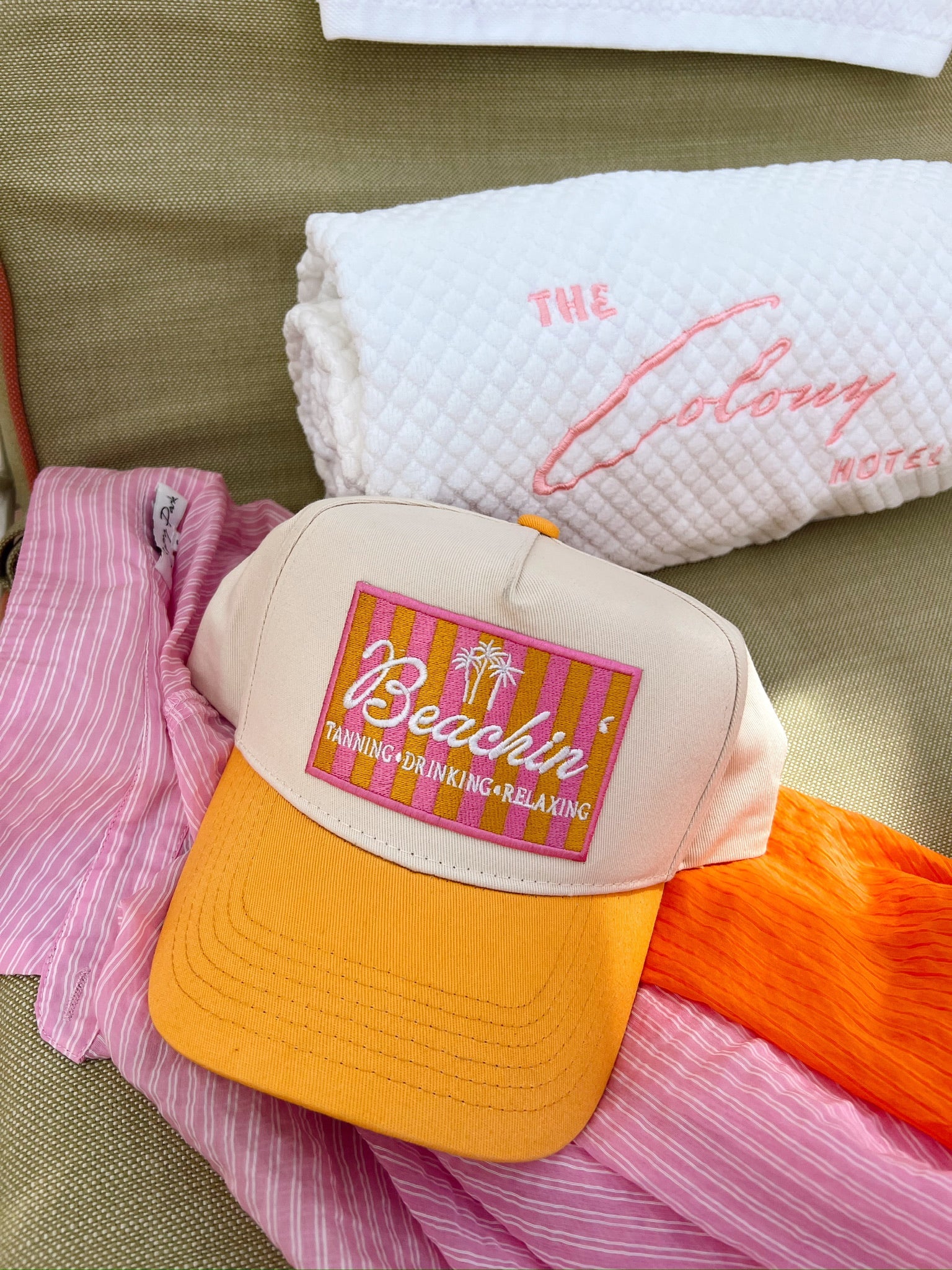 Beachin&#39; - Vintage Trucker Hat