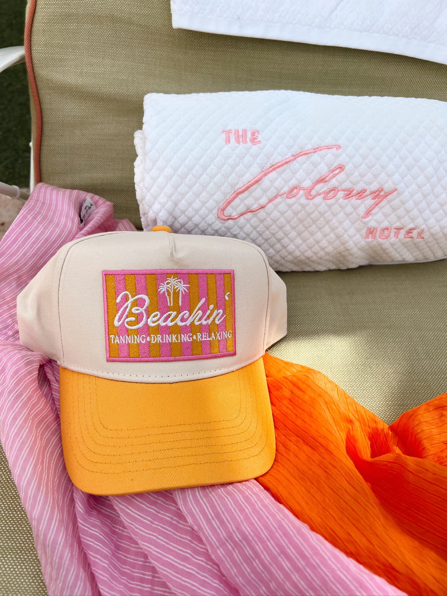 Beachin&#39; - Vintage Trucker Hat