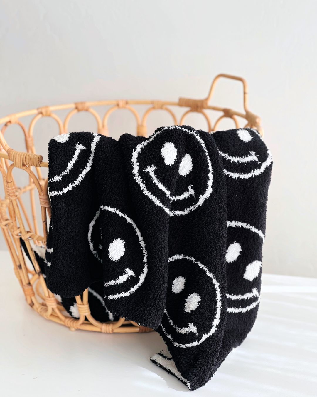 Smiley Fuzzy Blanket | Black